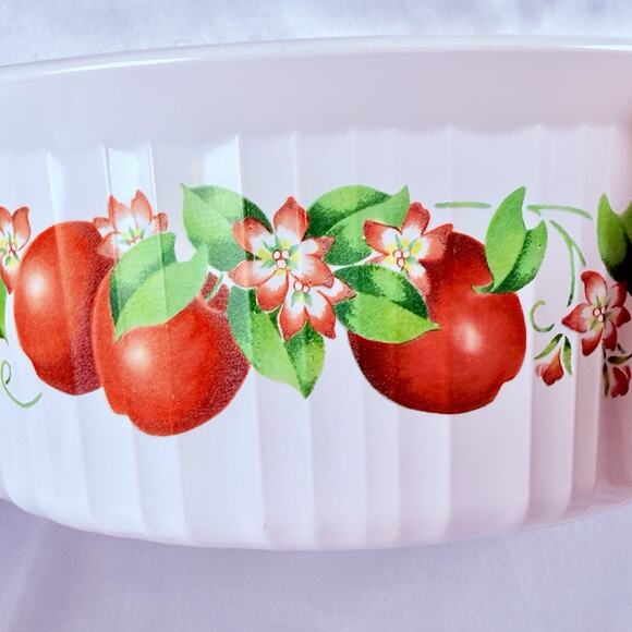 Vintage Corning Ware Casserole Dish 2.5L F-1-B French White Apple Pattern - Picture 2 of 7